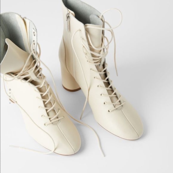 RARE ✨ Zara Cream Lace-Up Leather Ankle Boots - Picture 2 of 9